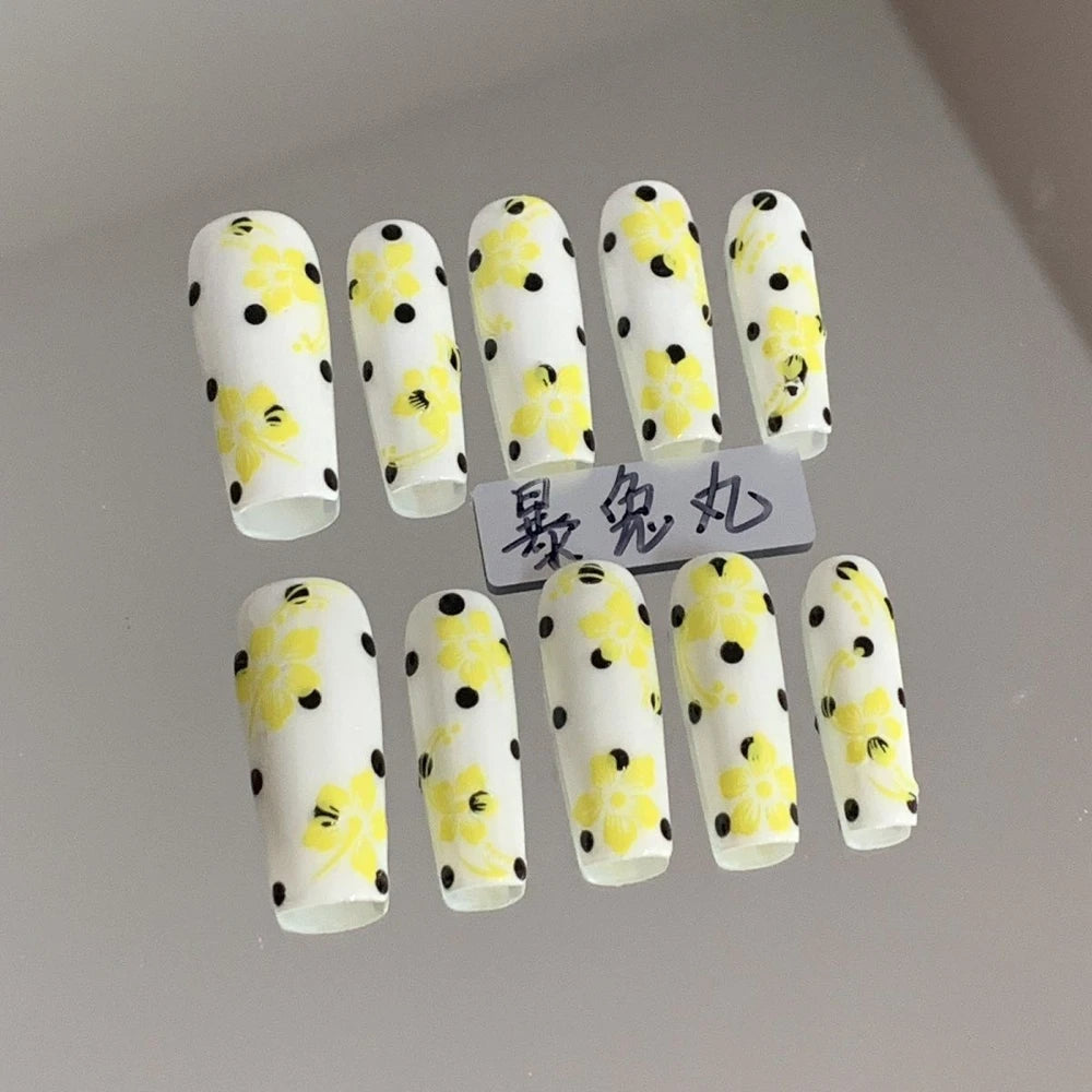 Y2K Punk Style Long Coffin Stiletto Handmade Fake Nails Spice Girls 3D Hello Kitty Flowers Heavy Metal Diamond Wearable Nails