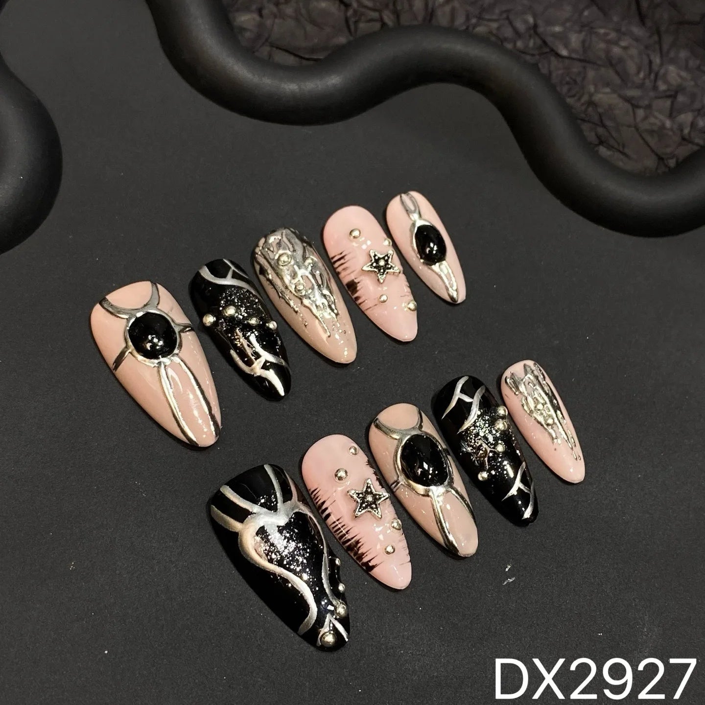 10pcs Handmade Black Irregular Mirror Powder Fake Nails Sweet Cool Spicy Girl False Nails Wearable Almond Press on Nails