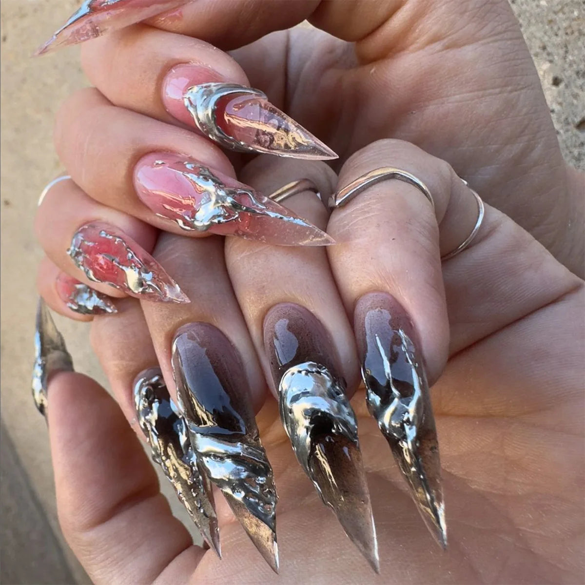 24pcs Spicy Girl Press on Nails Y2k Sliver Flame Black Spider Long Pointed False Nails European Crocodile Pattern Fake Nail Tips