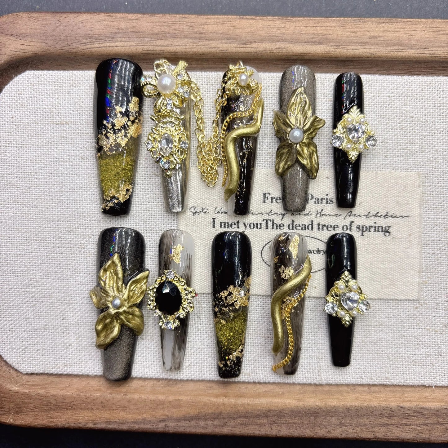 Gothic Queen Armor Nails Black Silver Gold Leaf Resin Flexible Fit Snake Chain Gothic Glam Crystal Durable Party Nail Ar